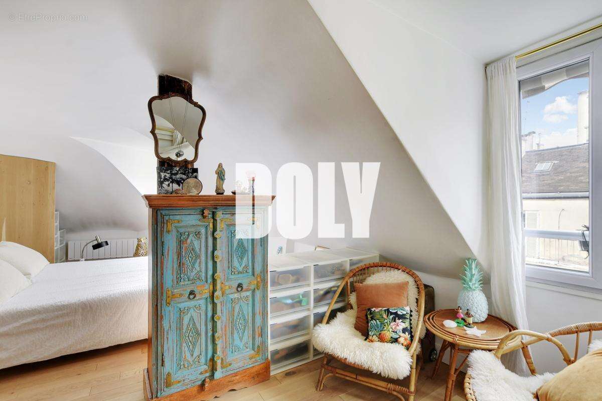 Appartement à PARIS-1E