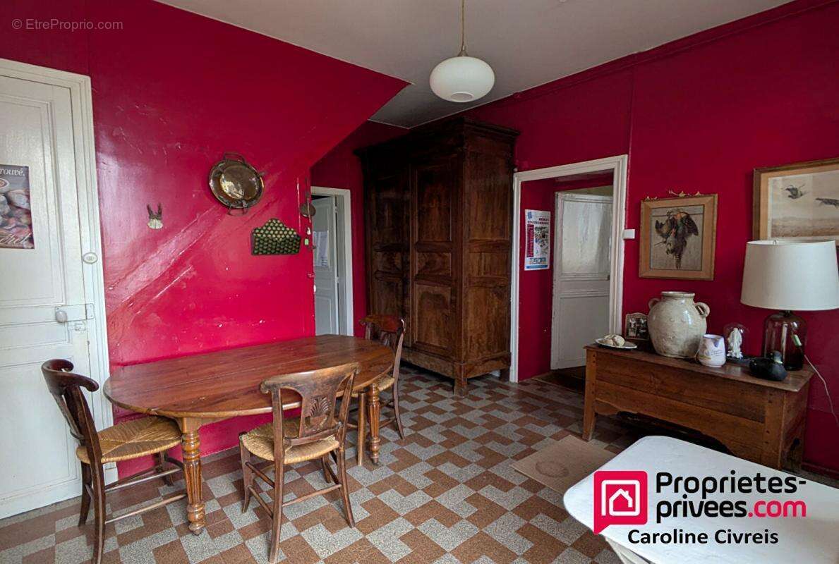 Propriété : maison de maitre avec ferme attenante + 5 hectares de prés - photo 10