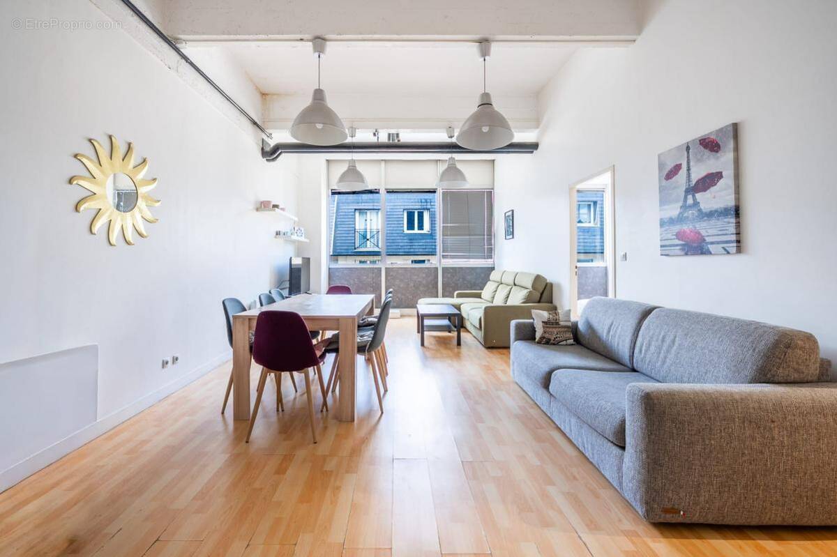 Appartement à LES LILAS