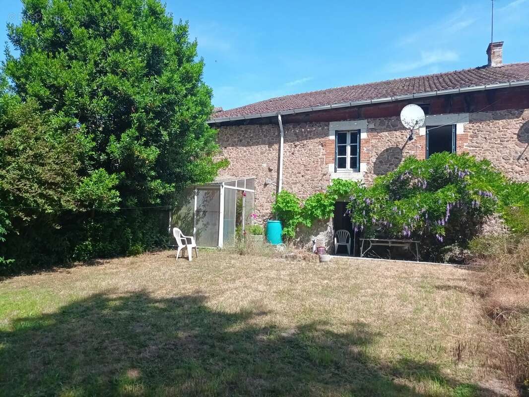 Charmante maison de village avec un potentiel infini ! - photo 3