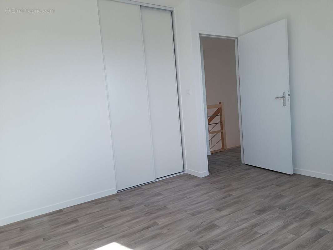 Belle maison d'env. 110 m² hab. sur un terrain exposé Sud Ouest - photo 9