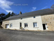 Maison à MONTREUIL-DES-LANDES