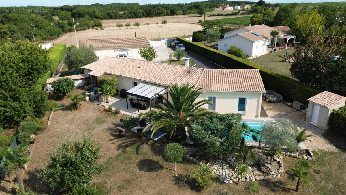Maison à CHATEAUNEUF-SUR-CHARENTE