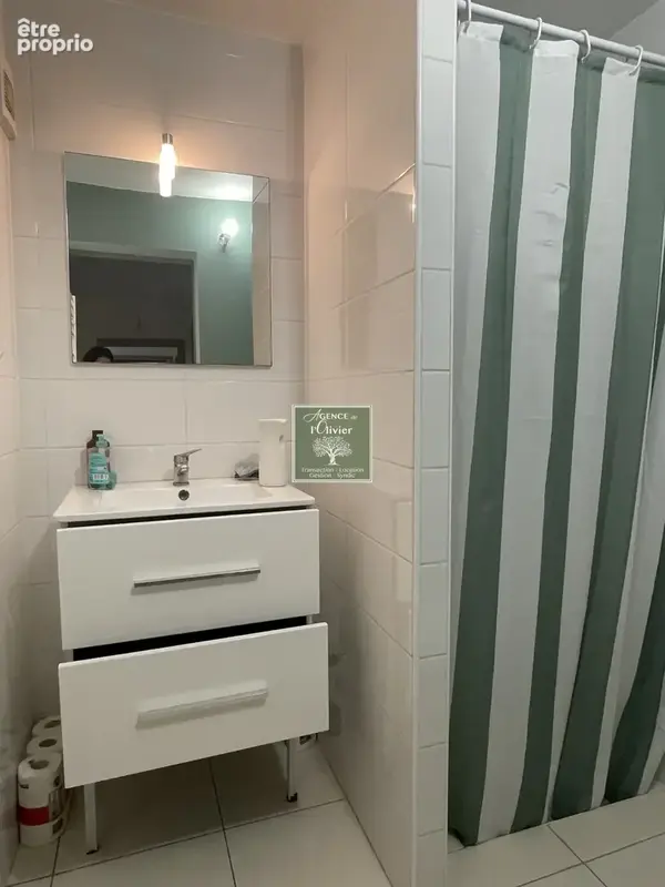 TARASCON - Appartement en RDC de 65 m2 avec cour - photo 10