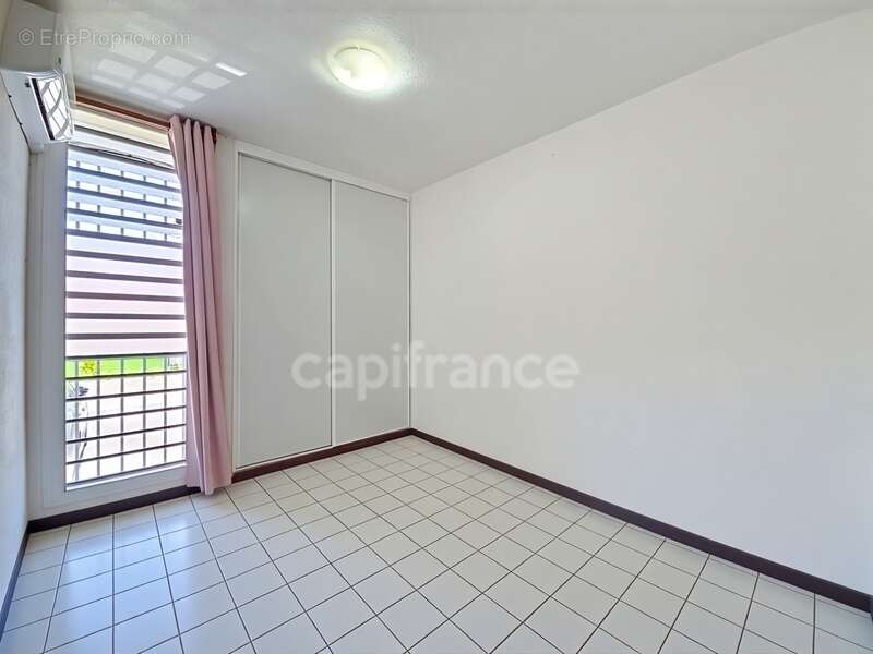 Appartement à BAIE-MAHAULT