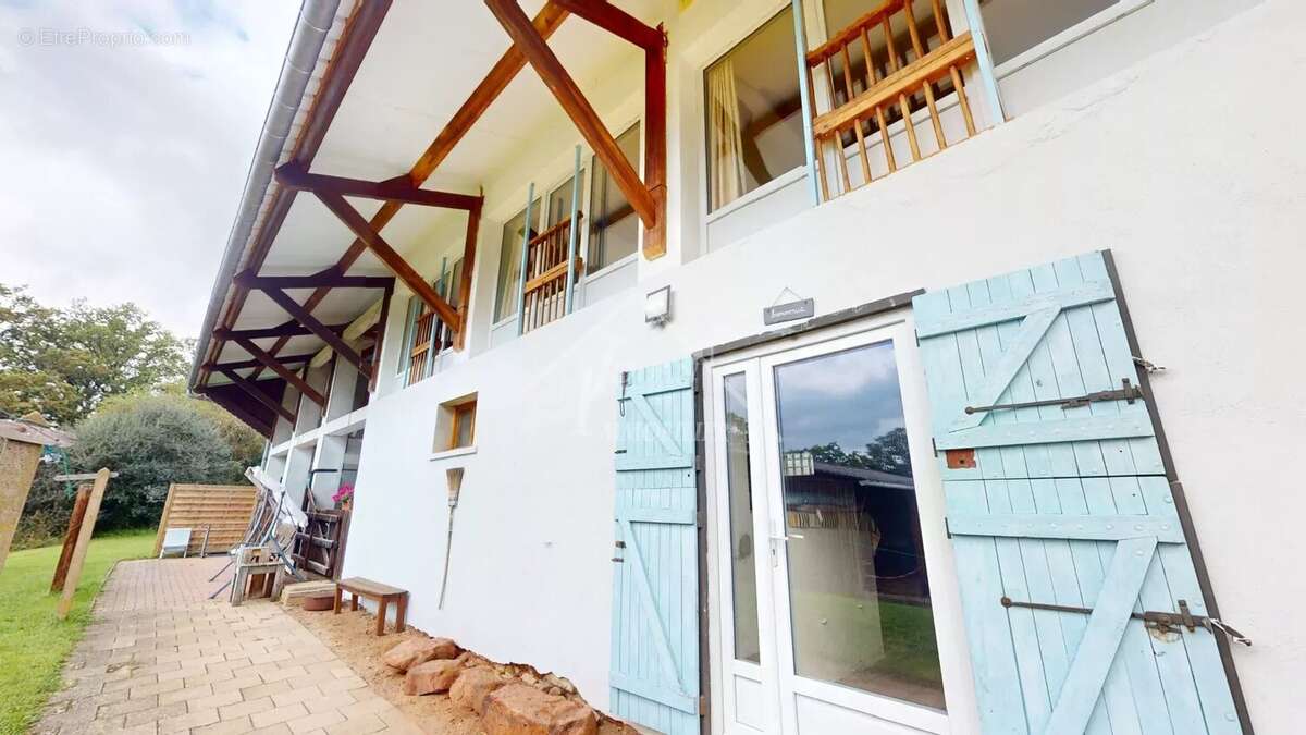 Maison à SAINT-BONNET-TRONCAIS