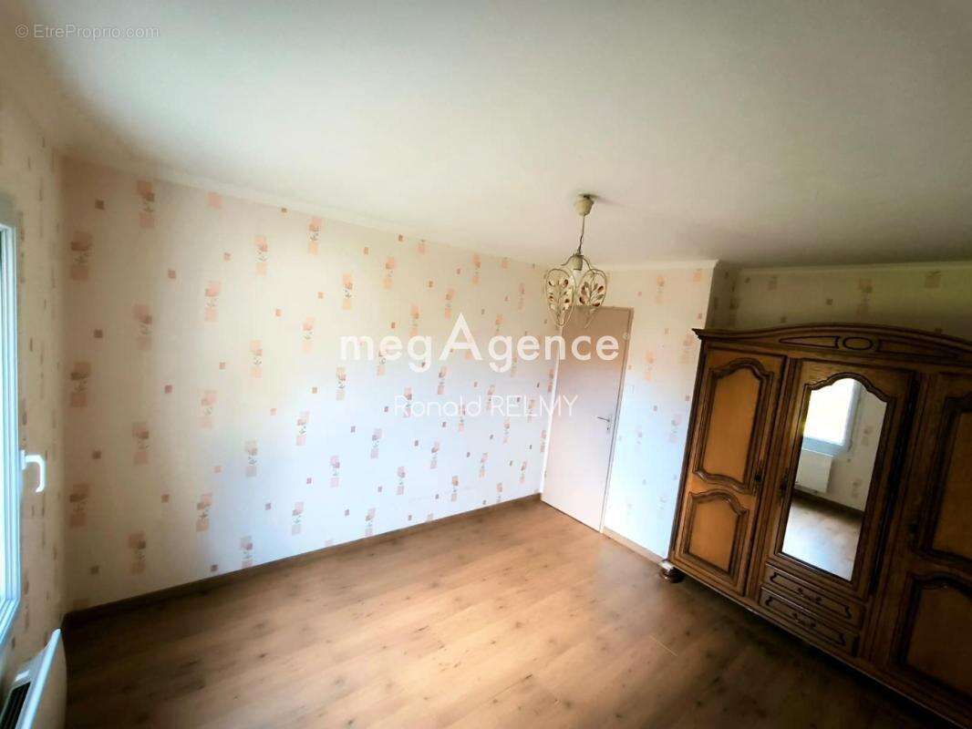 Maison à BEAULIEU-SOUS-LA-ROCHE