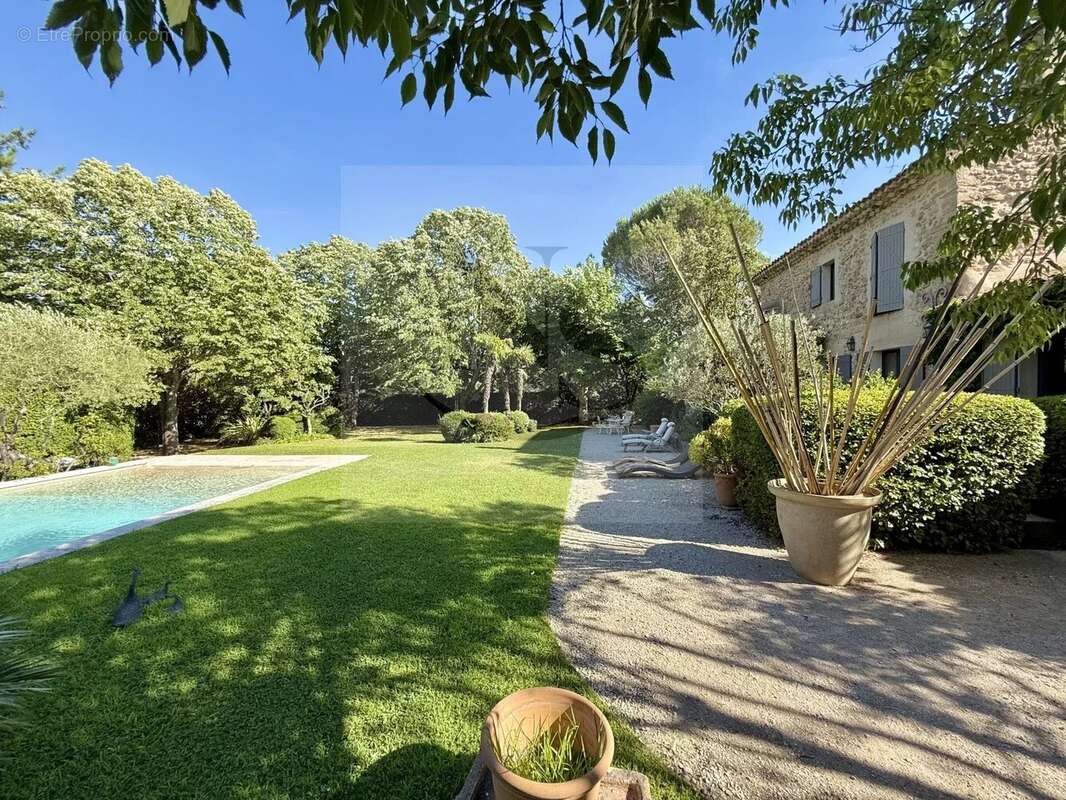Aix-en-provence / bastide en pierre xviiie siècle proche centre-ville - photo 7