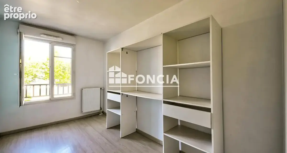 À VENDRE – Appartement 3 pièces avec balcon et 2 parkings privatifs à Persan / DPE - C - photo 5