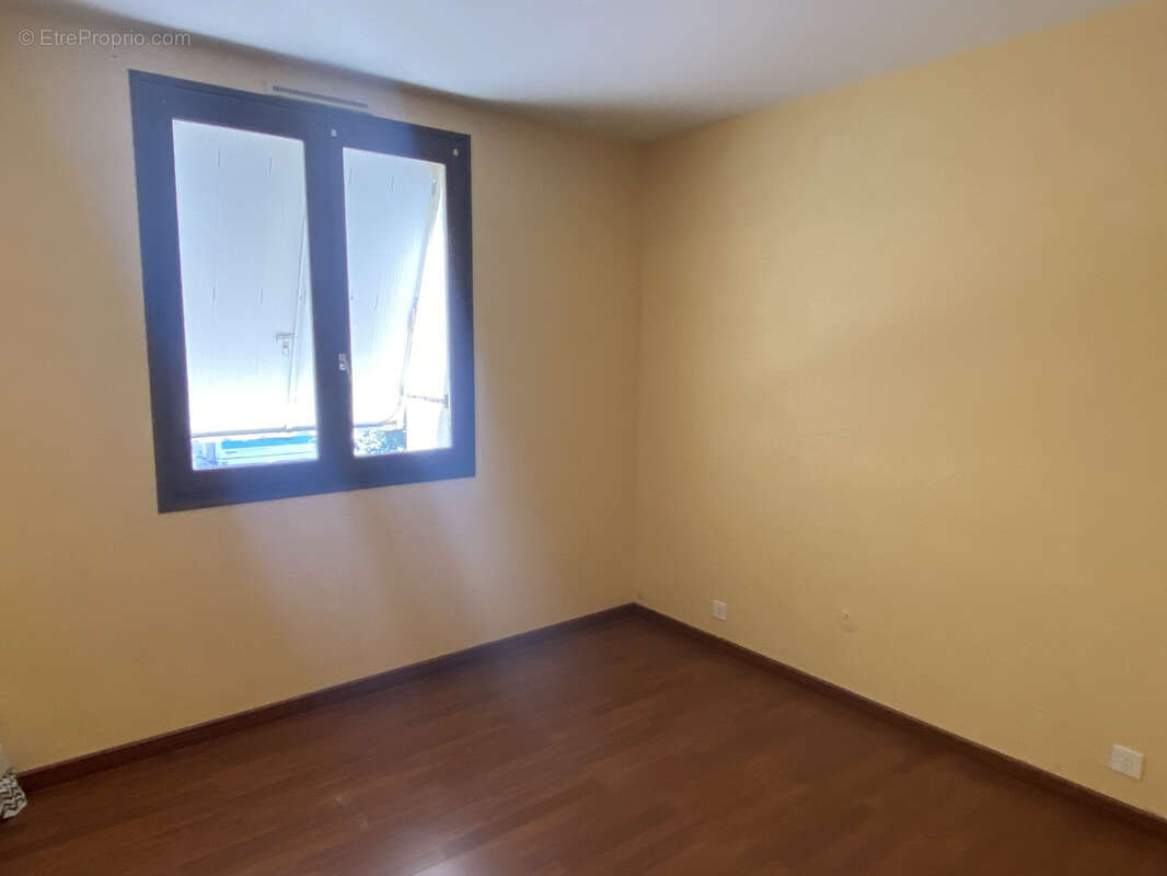 Appartement à SAINT-SORNIN-LAVOLPS