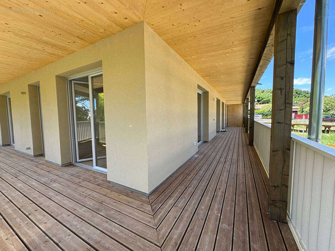 Appartement à RAMONVILLE-SAINT-AGNE