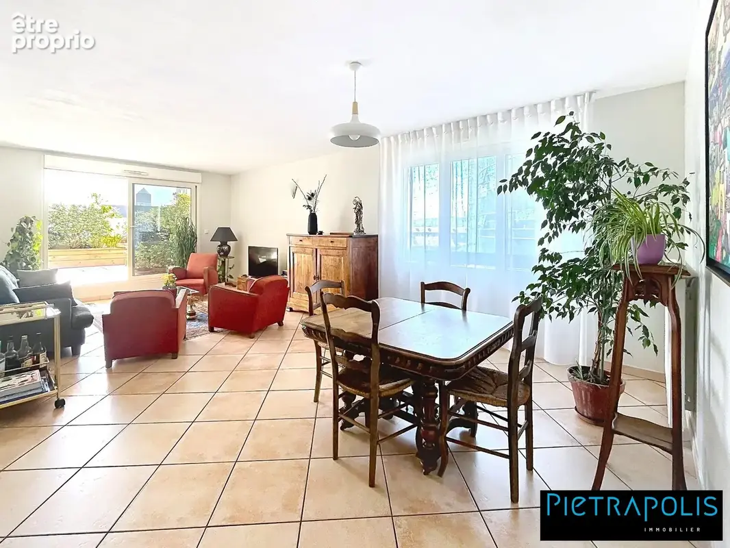Appartement 5 pièces 115 m² à vendre à Villeurbanne (69100) - photo 4