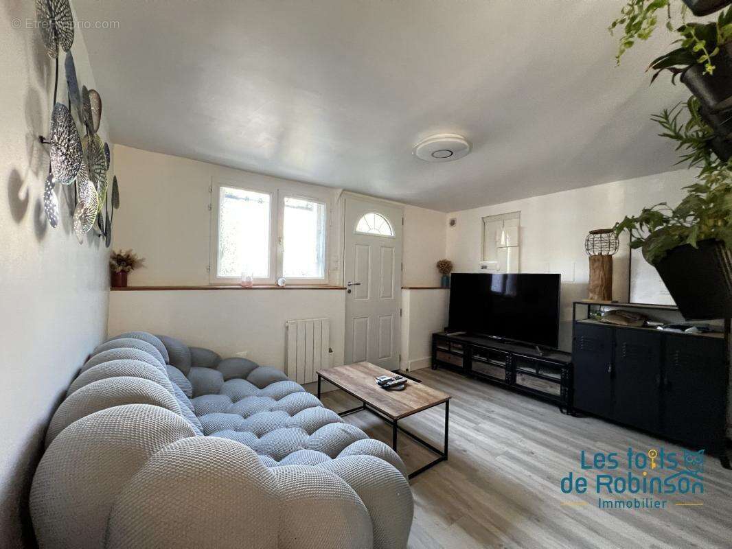 Maison 3 pièces avec jardin - photo 3