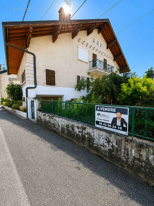Appartement à CRANVES-SALES