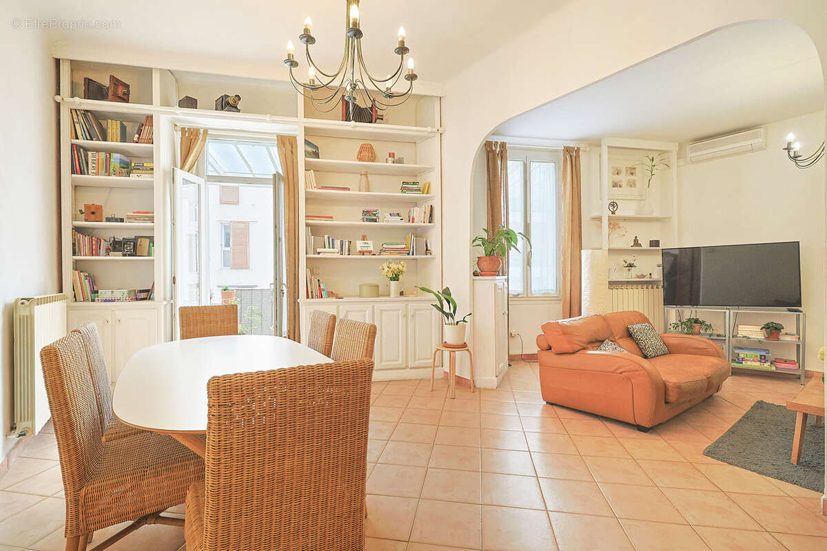 Appartement à HYERES