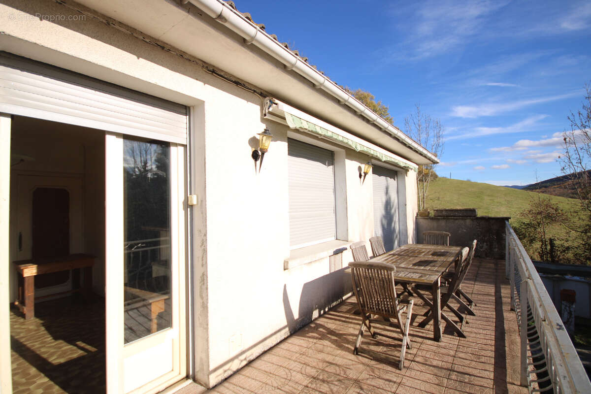 Maison à LAROQUE-D&#039;OLMES