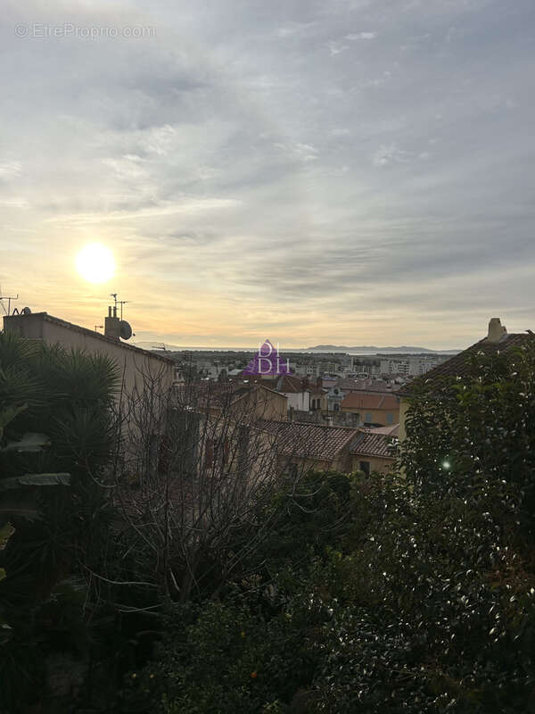 Maison à HYERES