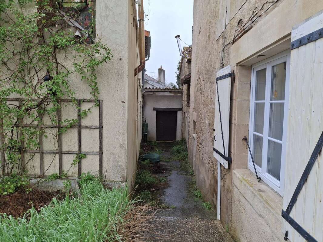 Maison à GOUEX