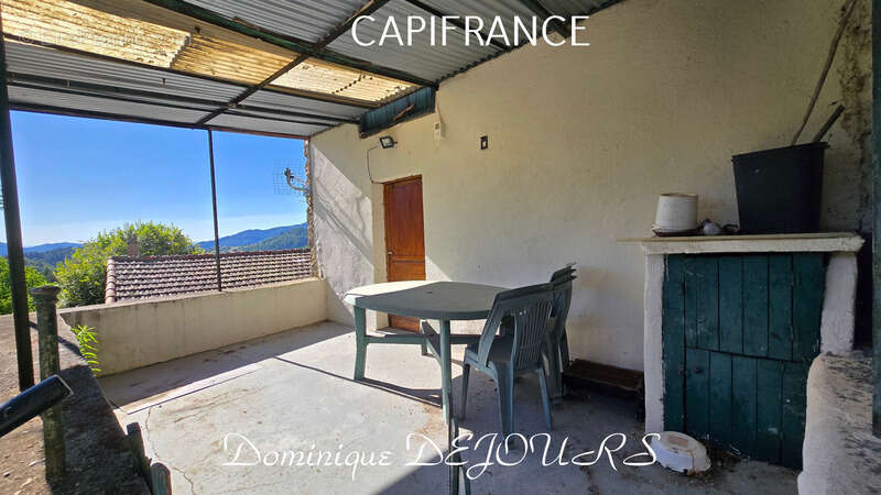 Maison en pierre de caractère – 193 m² habitables – Un projet de vie au cœur des Monts d'Ardèche - photo 10