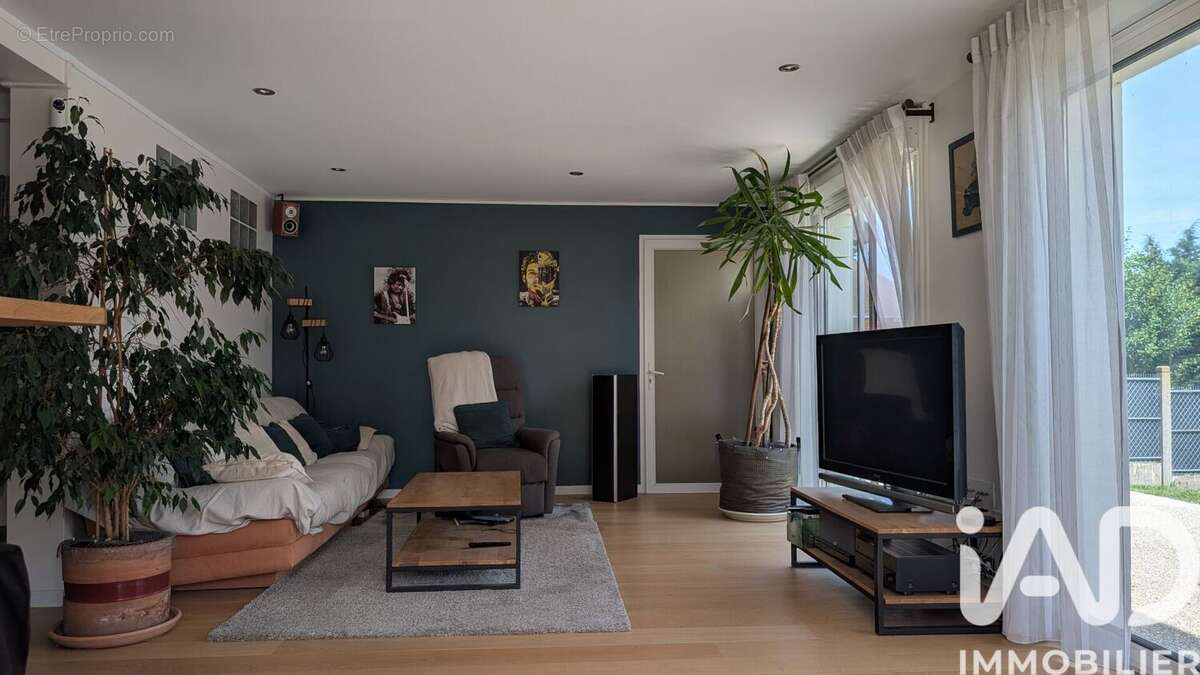 Photo 2 - Maison à OSNY