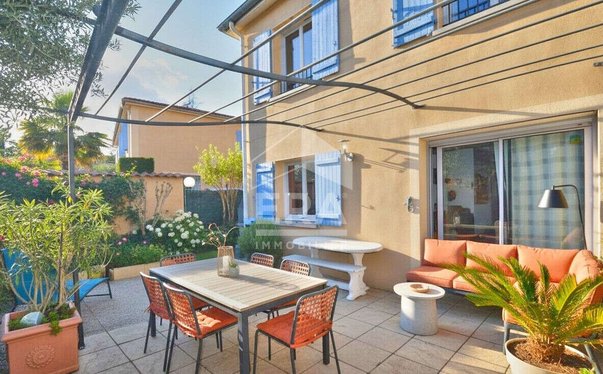 Appartement à MORANCE