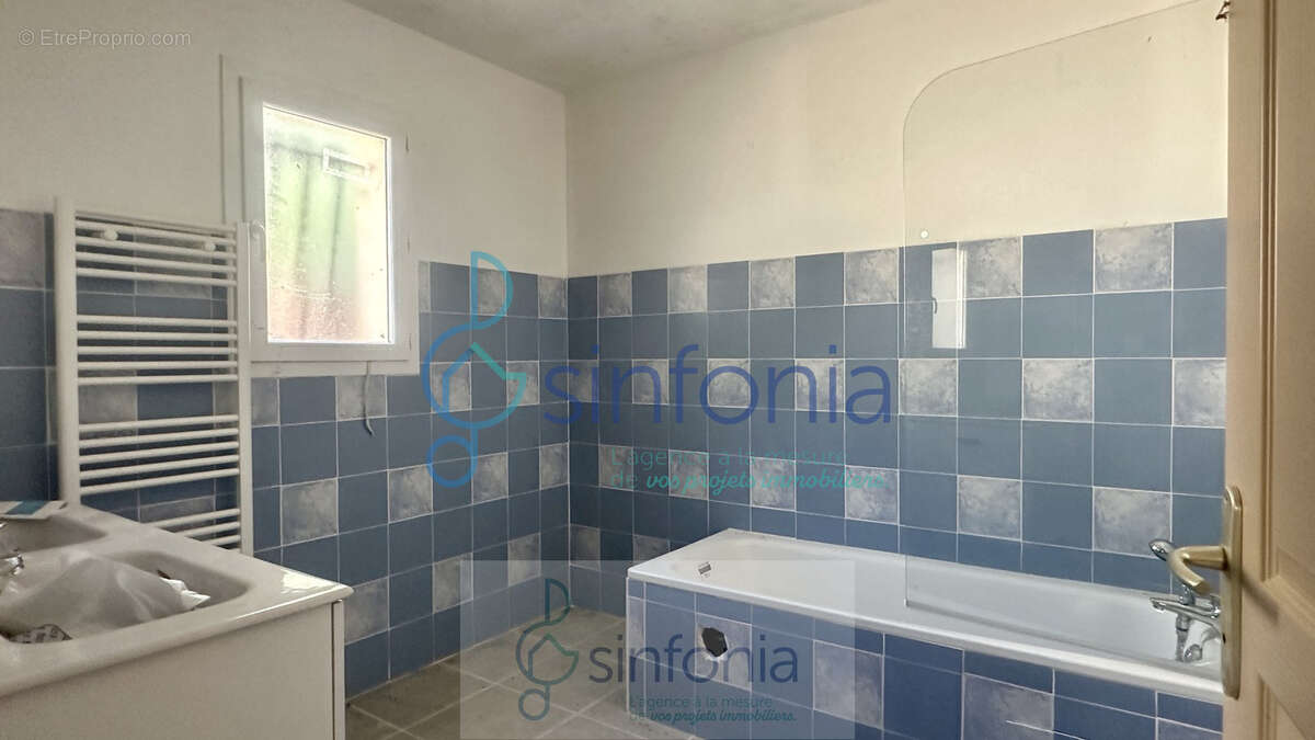 À Vendre : Maison de 4 Pièces à Foissac - 103 m2 Habitables sur 749 m2 de Terrain - photo 8