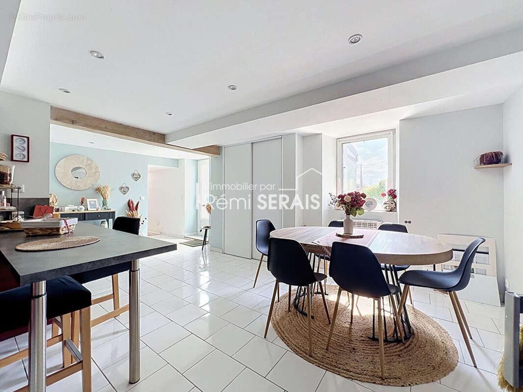 Maison de Charme avec 1 hectare de terrain aux portes de Falaise - photo 4
