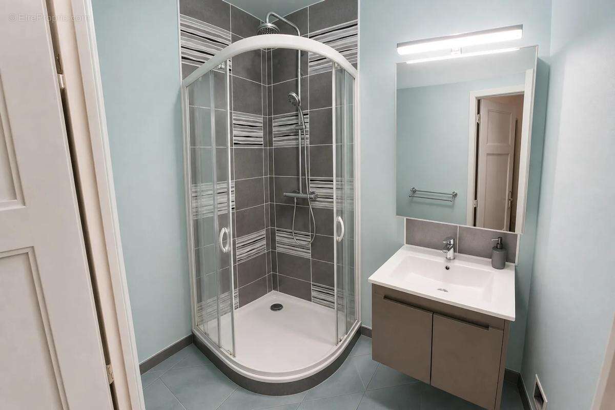 À vendre – Appartement 5 pièces avec locataire en place - photo 6