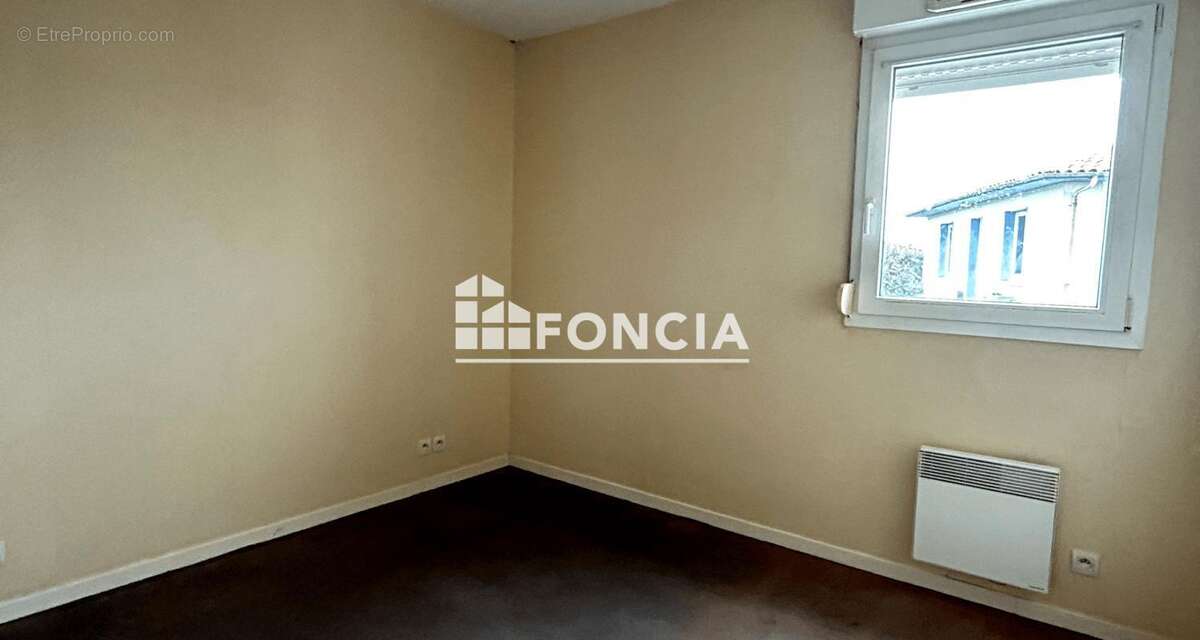 Appartement à PUJOLS