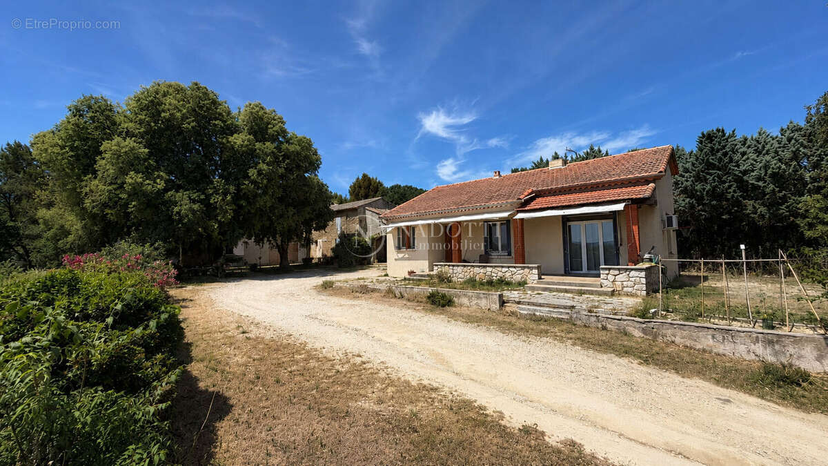 Maison à ROBION