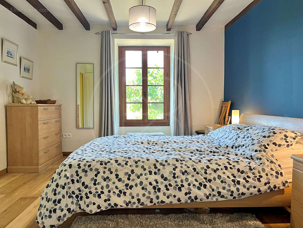 Propriété en pierre offrant une vue imprenable - photo 8