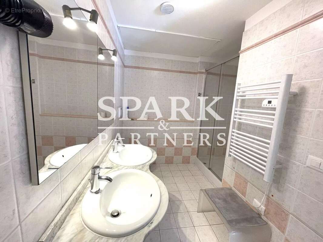 Appartement à BEAUSOLEIL