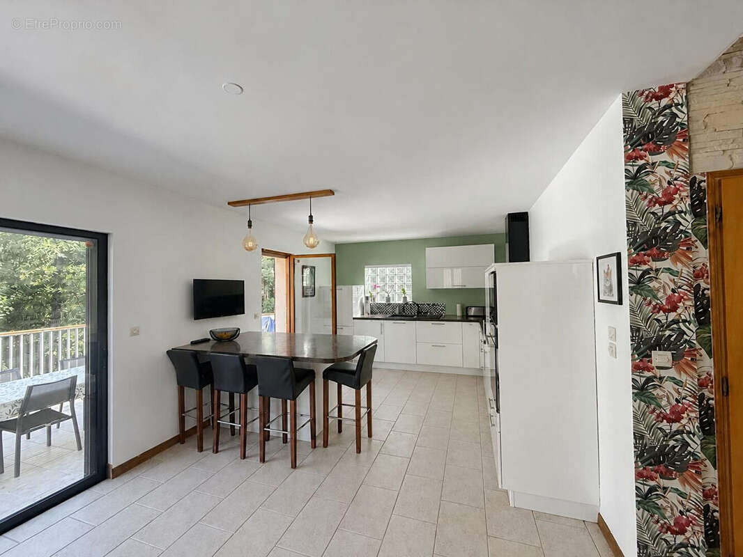 Maison Familiale de 164 m2 à Condé en plein coeur de la nature - photo 2