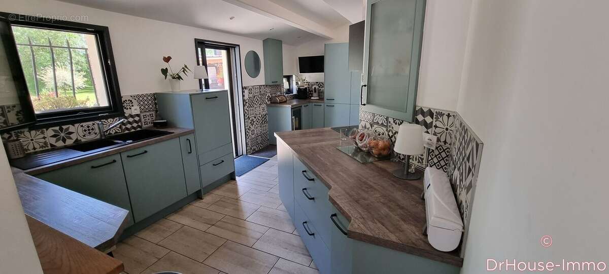 Maison à LE POIRE-SUR-VELLUIRE