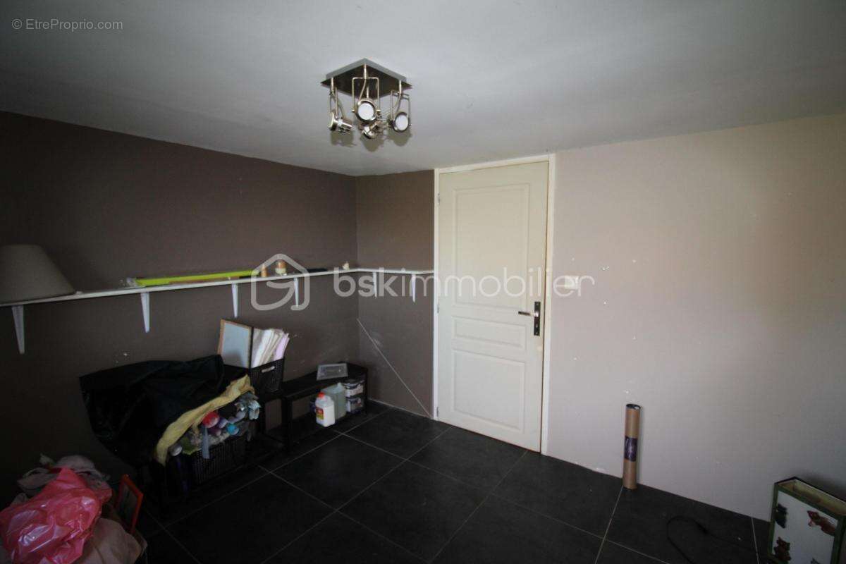 Maison à MOULIETS-ET-VILLEMARTIN