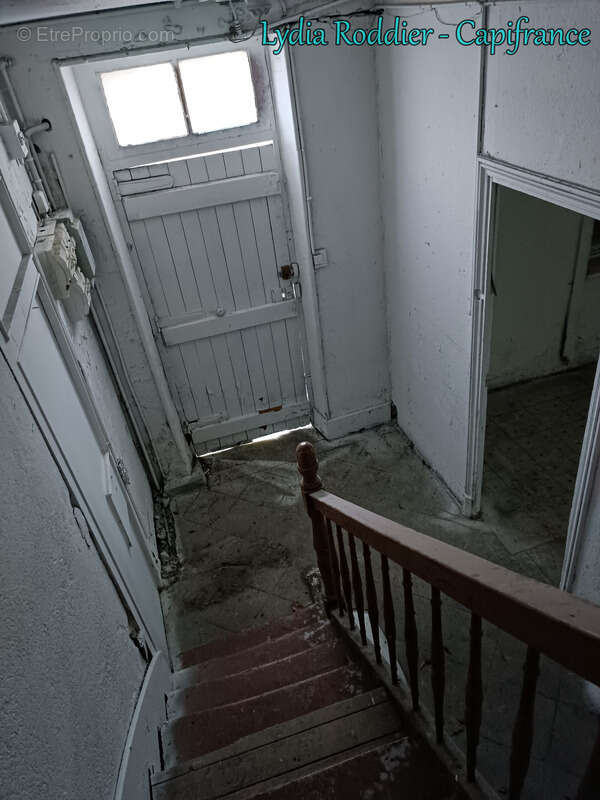 Bâtiment avec 4 appartements - secteur Thiers - proche sortieA89 – La Monnerie (63650) - photo 8