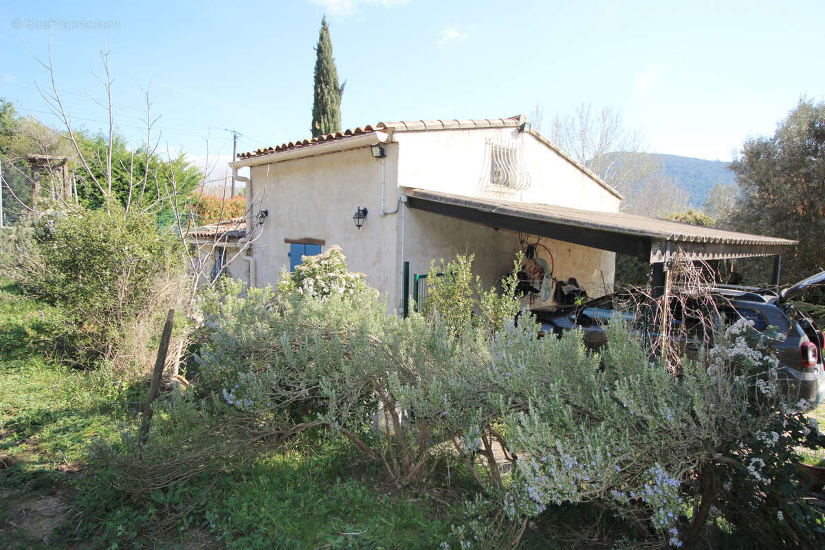 Maison à SIGNES