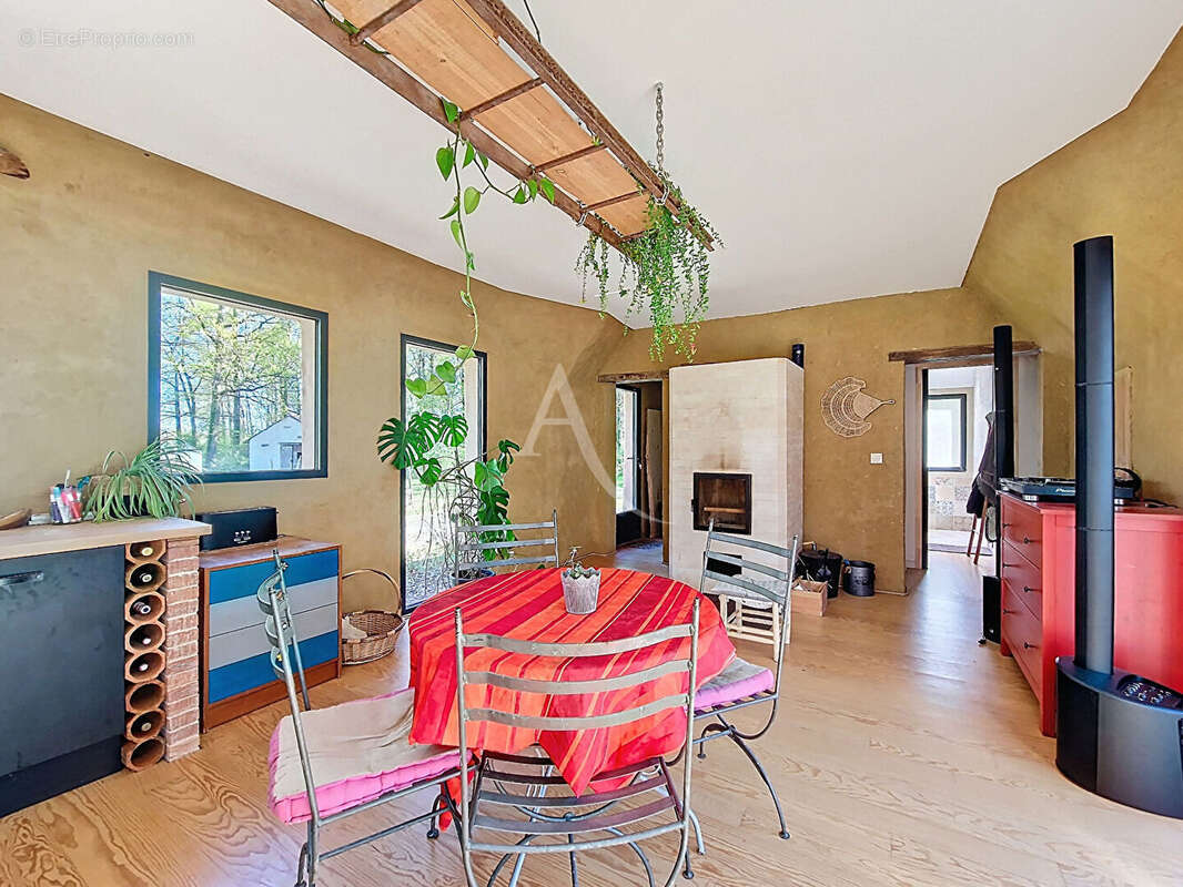 Maison à DOUE-LA-FONTAINE