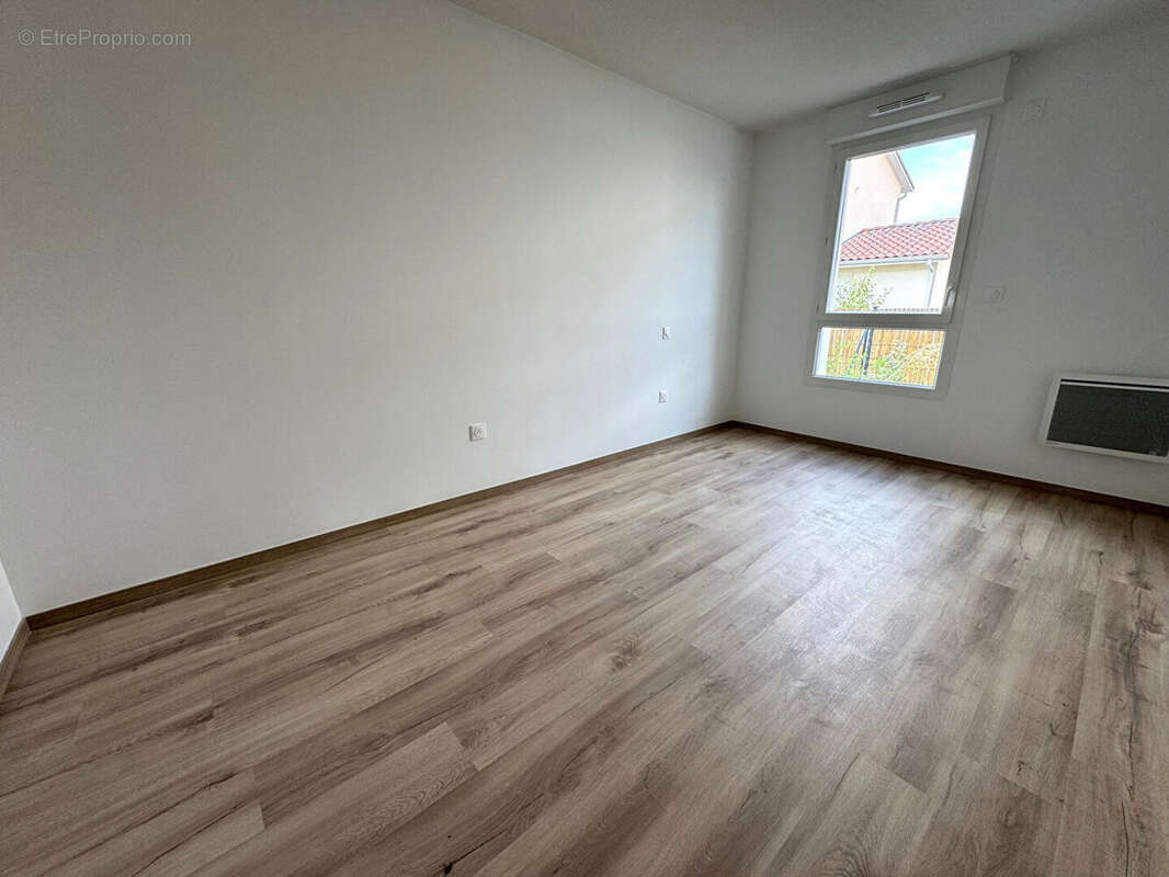 Appartement Pins Justaret 3 pièces de 62m² + 100m² de terrasse et jardin ! - photo 3