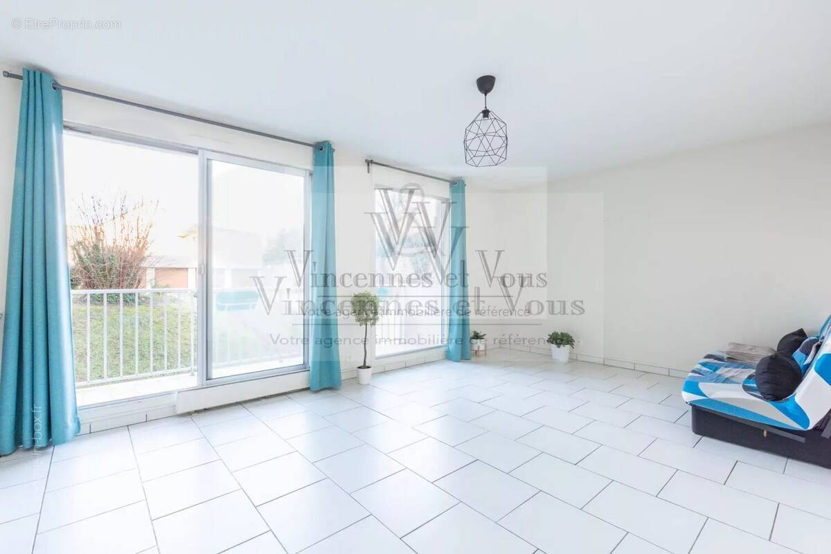 Appartement à SAINT-MAUR-DES-FOSSES