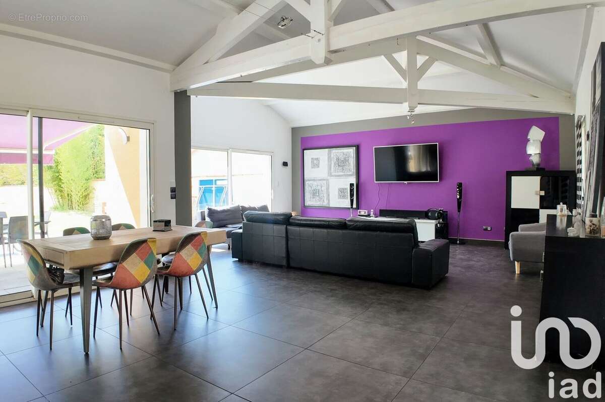 Photo 7 - Maison à VEAUCHE