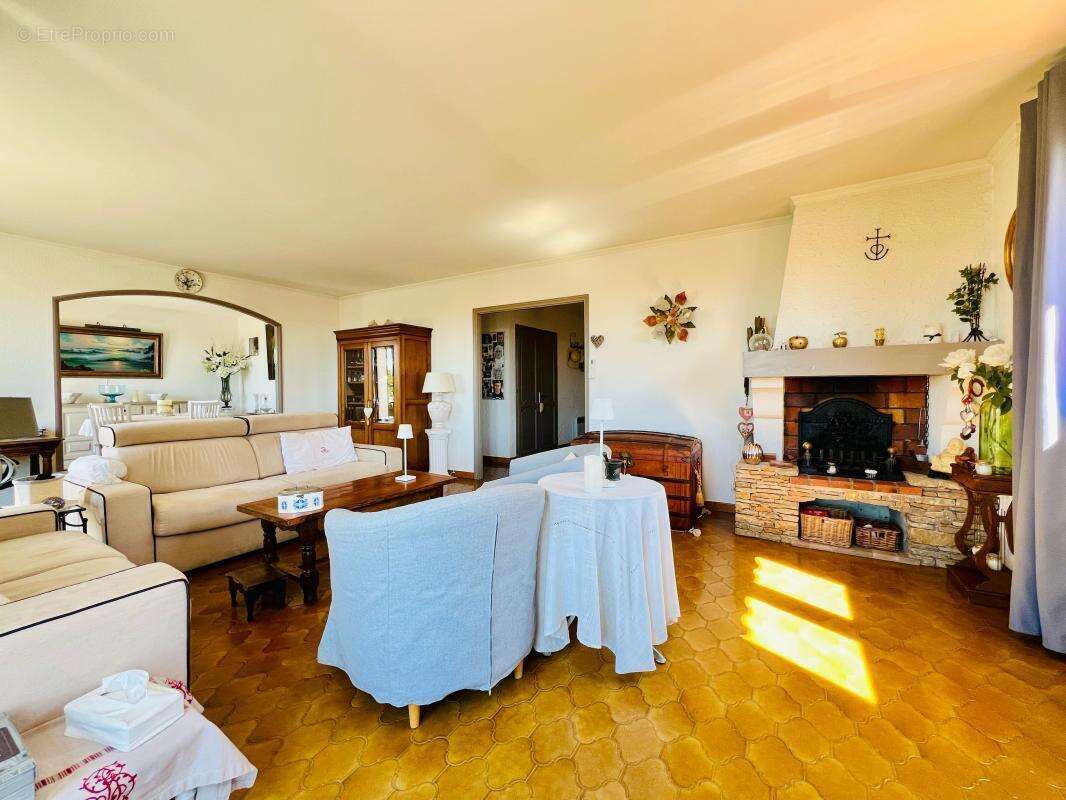 Maison à SIX-FOURS-LES-PLAGES