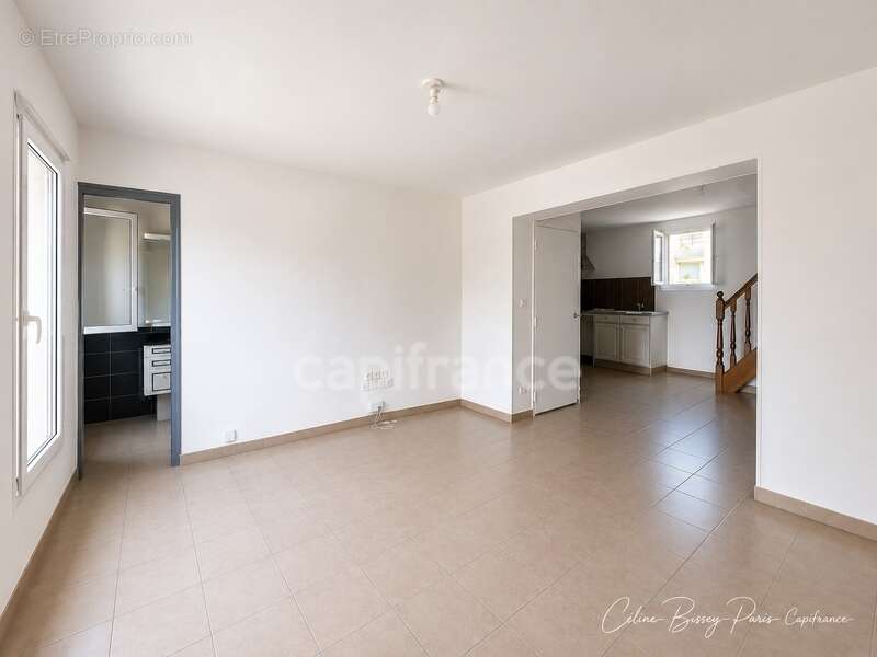 SPÉCIAL INVESTISSEURS 1 maison, 2 appartements, 1 revenu immédiat ! - photo 8