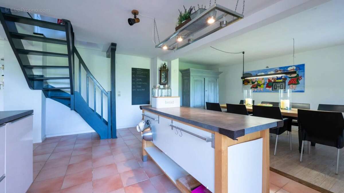 SECTEUR COEUR DE CAUSSE - Spacieuse Demeure, maison d'amis et gr - photo 11