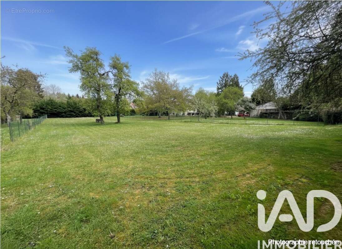 Photo 2 - Terrain à GERMIGNY-L'EVEQUE