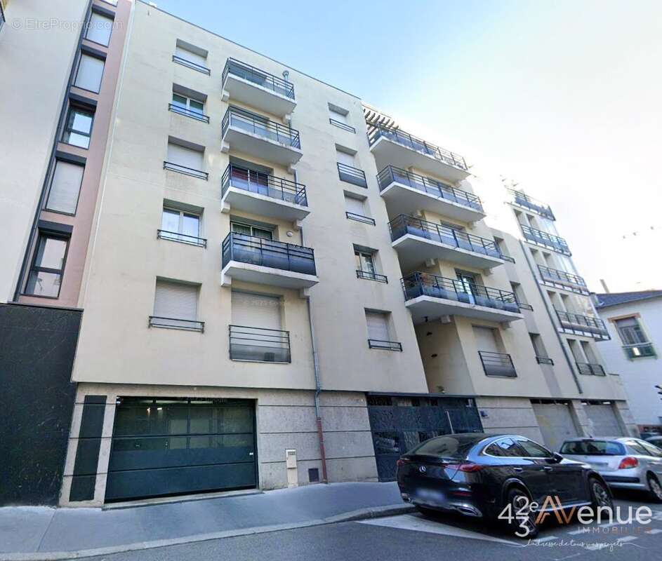 Appartement à SAINT-ETIENNE