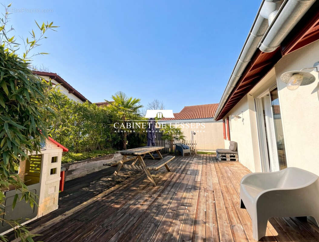 Maison à BASSUSSARRY