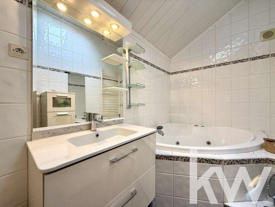 Maison à CLERMONT-FERRAND