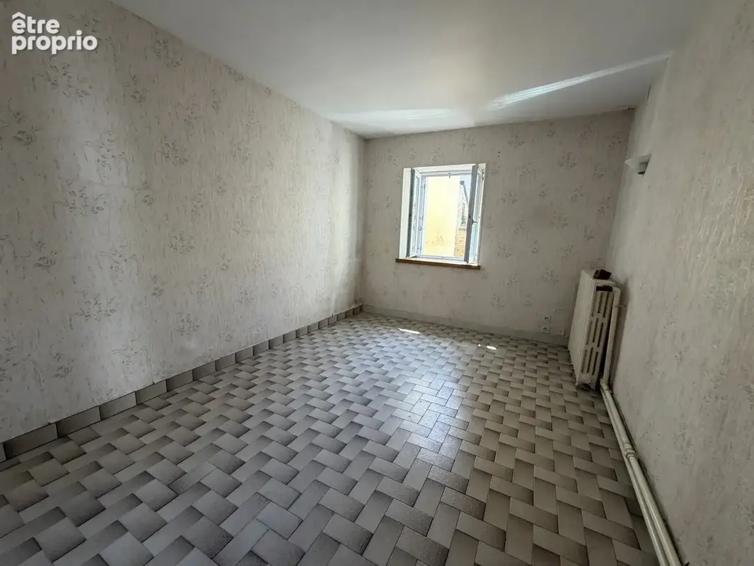 OPPORTUNITÉ RARE EN HYPER-CENTRE — Logement lumineux au fort potentiel de valorisation - photo 5
