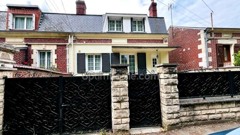 Maison à LIANCOURT